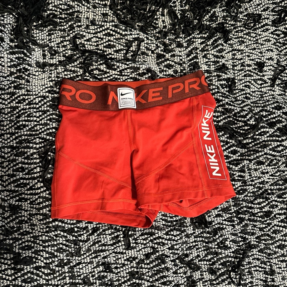 Nike pro XS